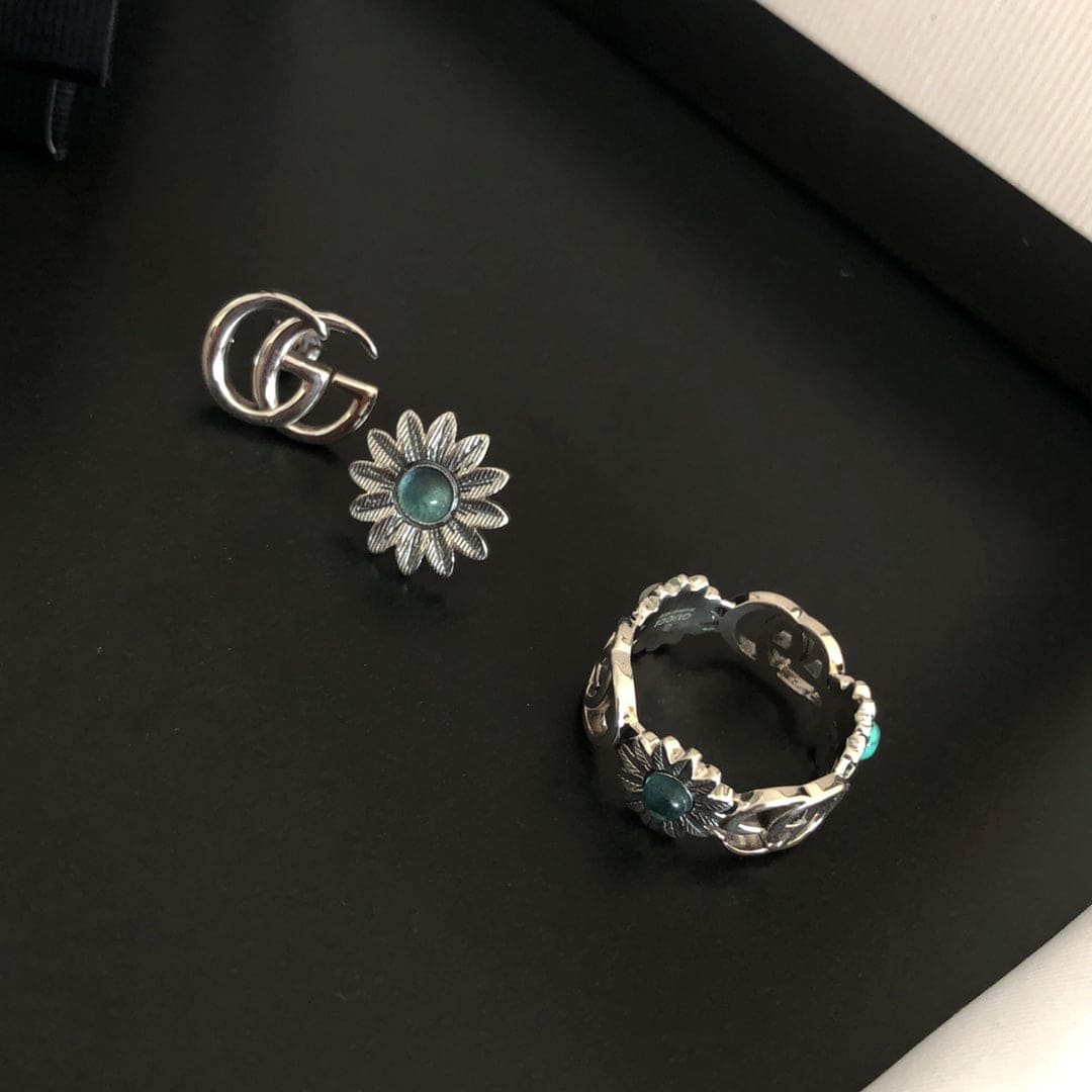 Double Gucci Flowers Ring