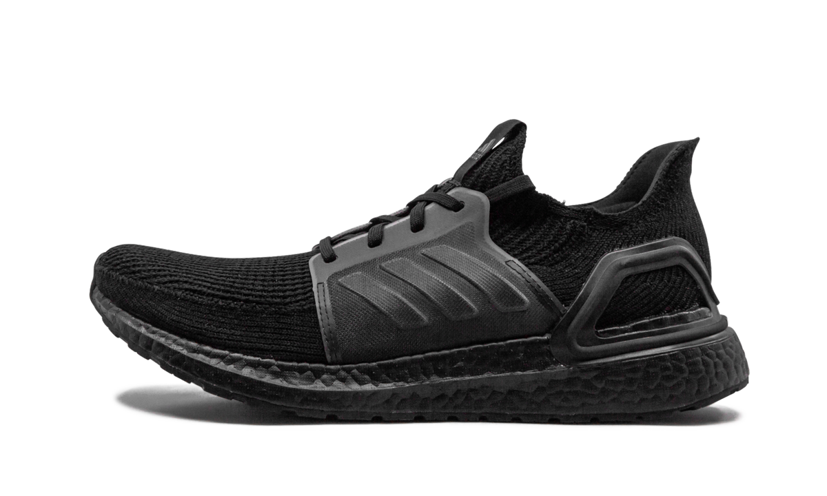 Ultraboost 19 "Triple Black" G27508