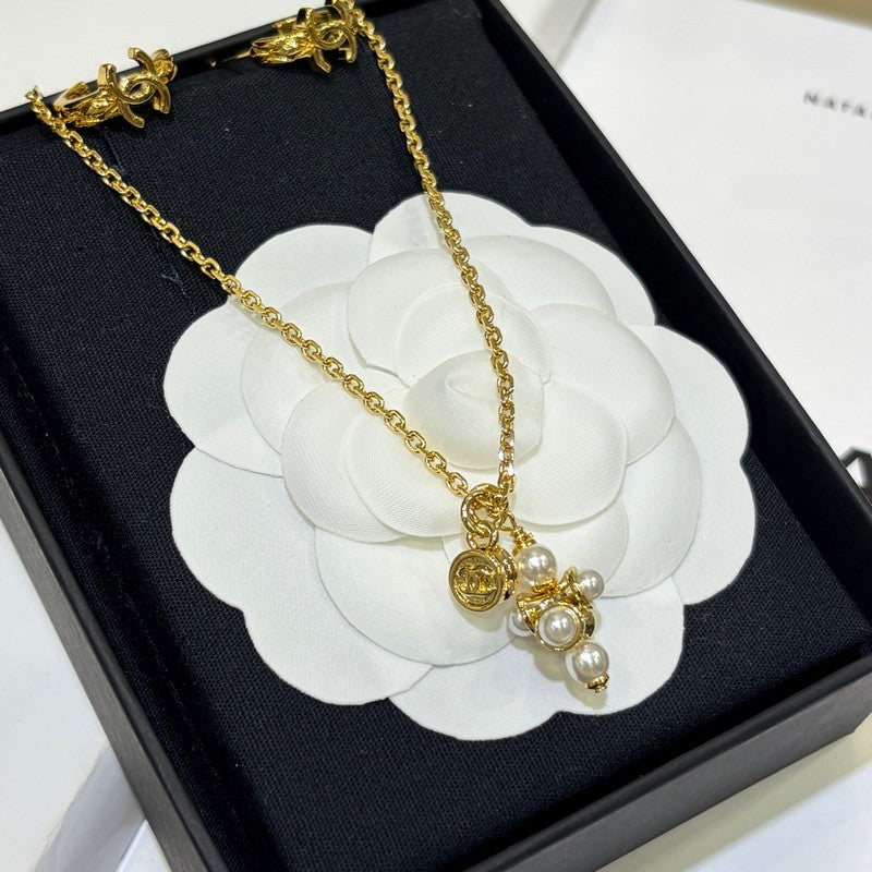 18K  Chanel 26P Grape Pearl Gold Necklace