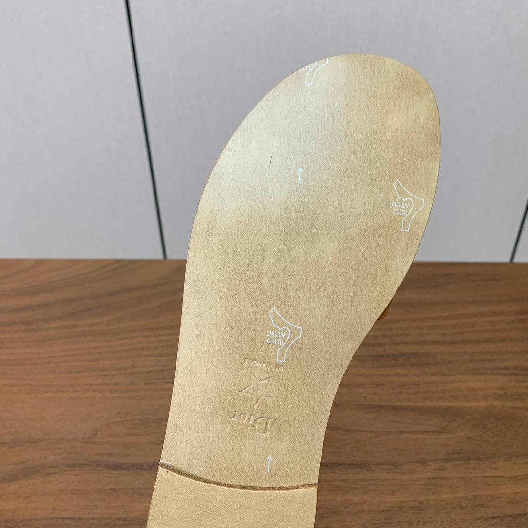 DIOR 25S DWAY SLIDE IN LIGHT BROWN CALFSKIN
