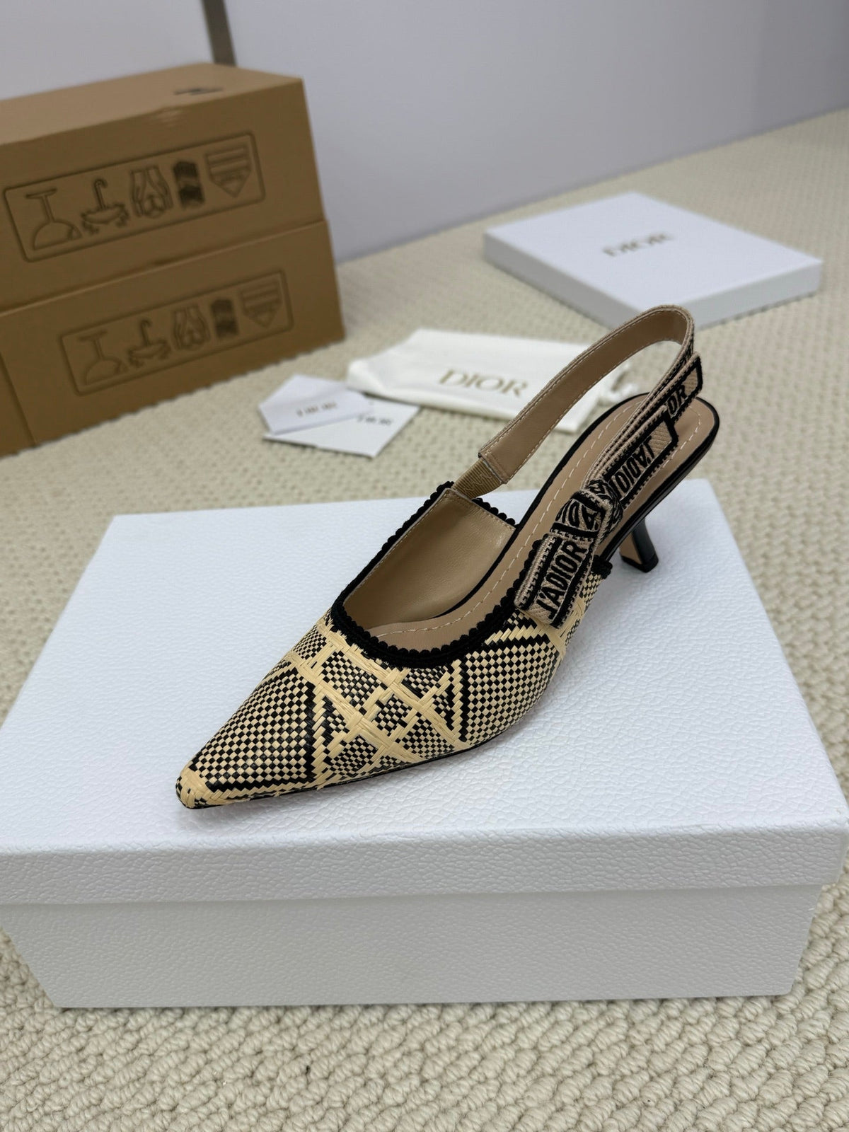 DIOR HIGH SLINGBACK 65 MM 25S IN BLACK AND BEIGE RAFFIA