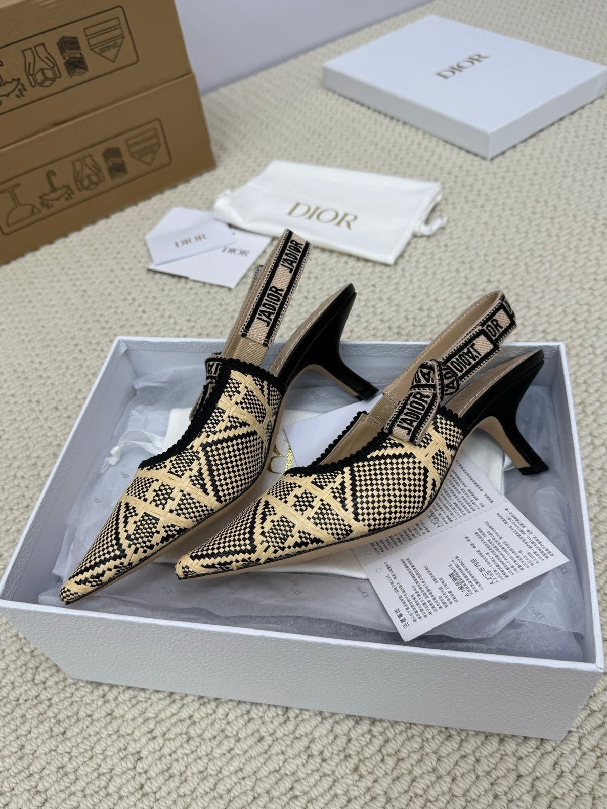 DIOR HIGH SLINGBACK 65 MM 25S IN BLACK AND BEIGE RAFFIA