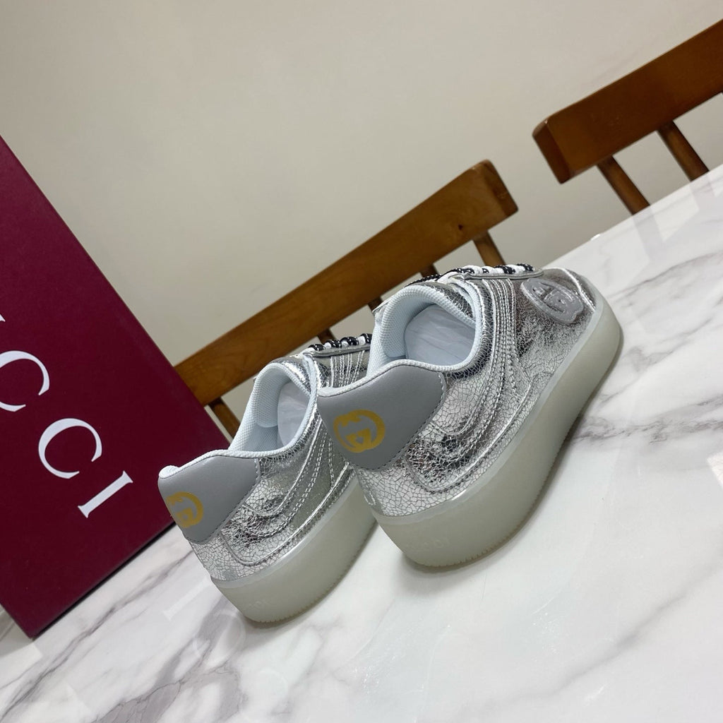 GUCCI 26S SNEAKER IN SILVER CALFSKIN