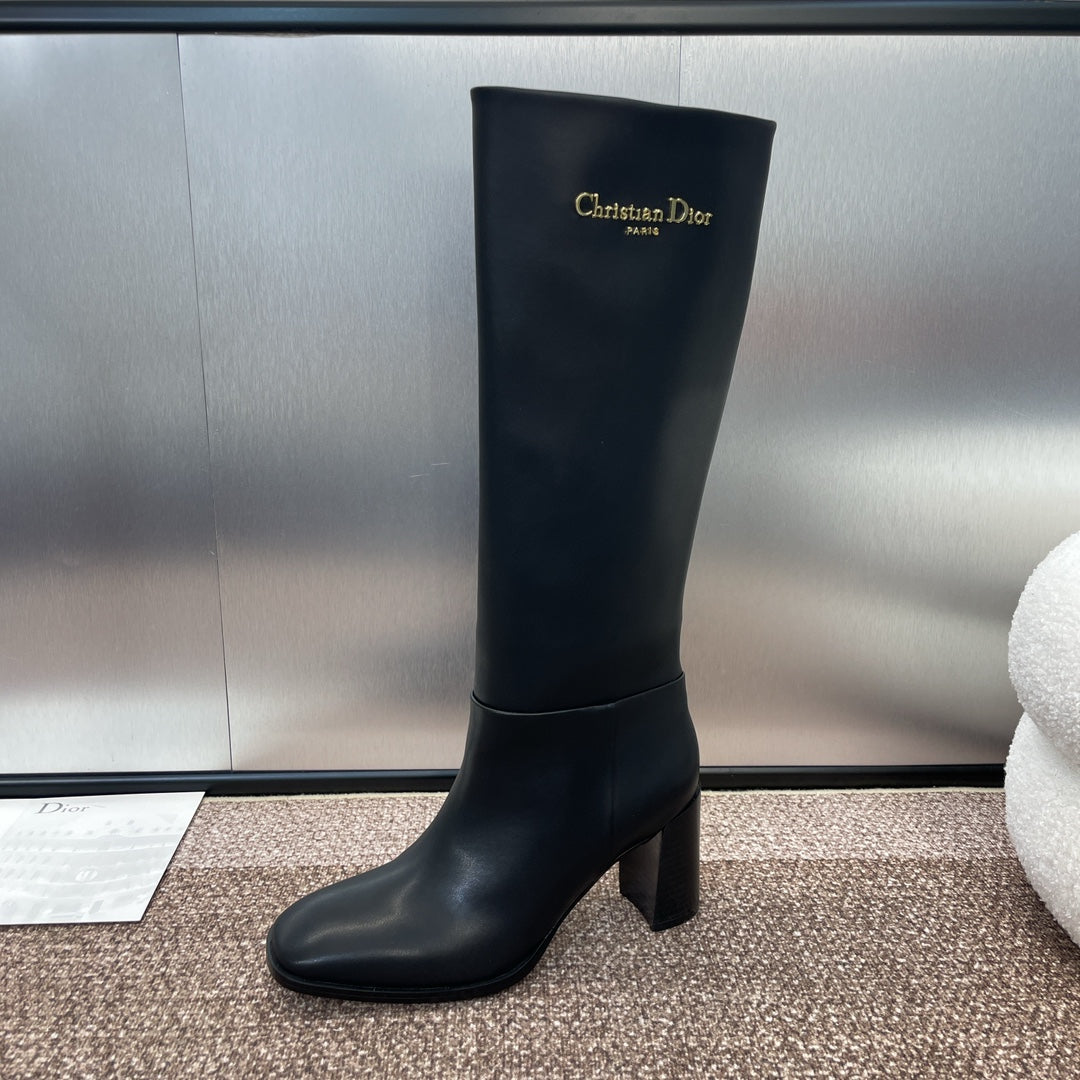 DIOR 25S D-TOWN HEELED BOOT 80MM IN BLACK SUPPLE CALFSKIN