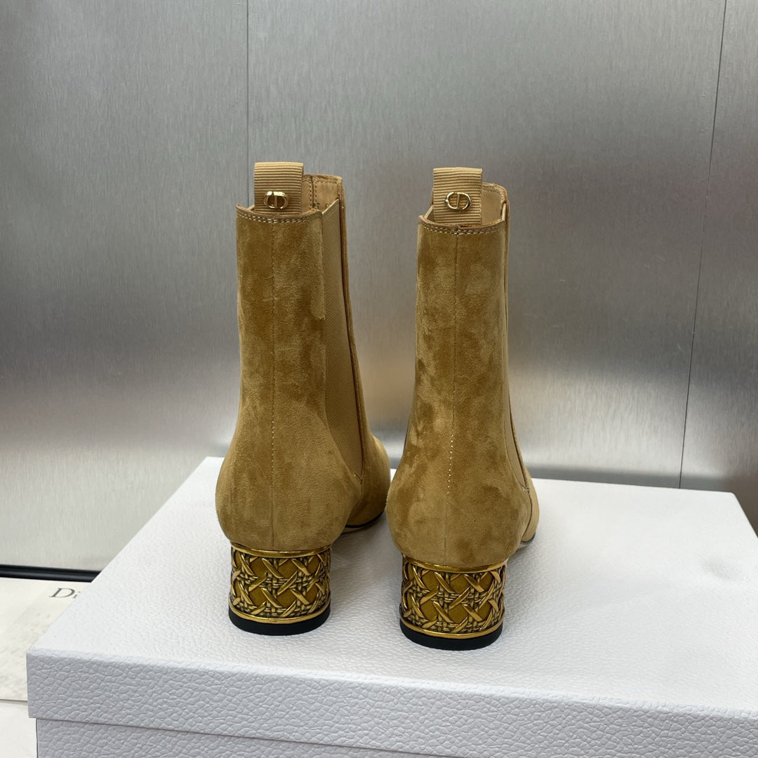DIOR 25S ANKLE BOOT IN LIGHT BROWN SUEDE